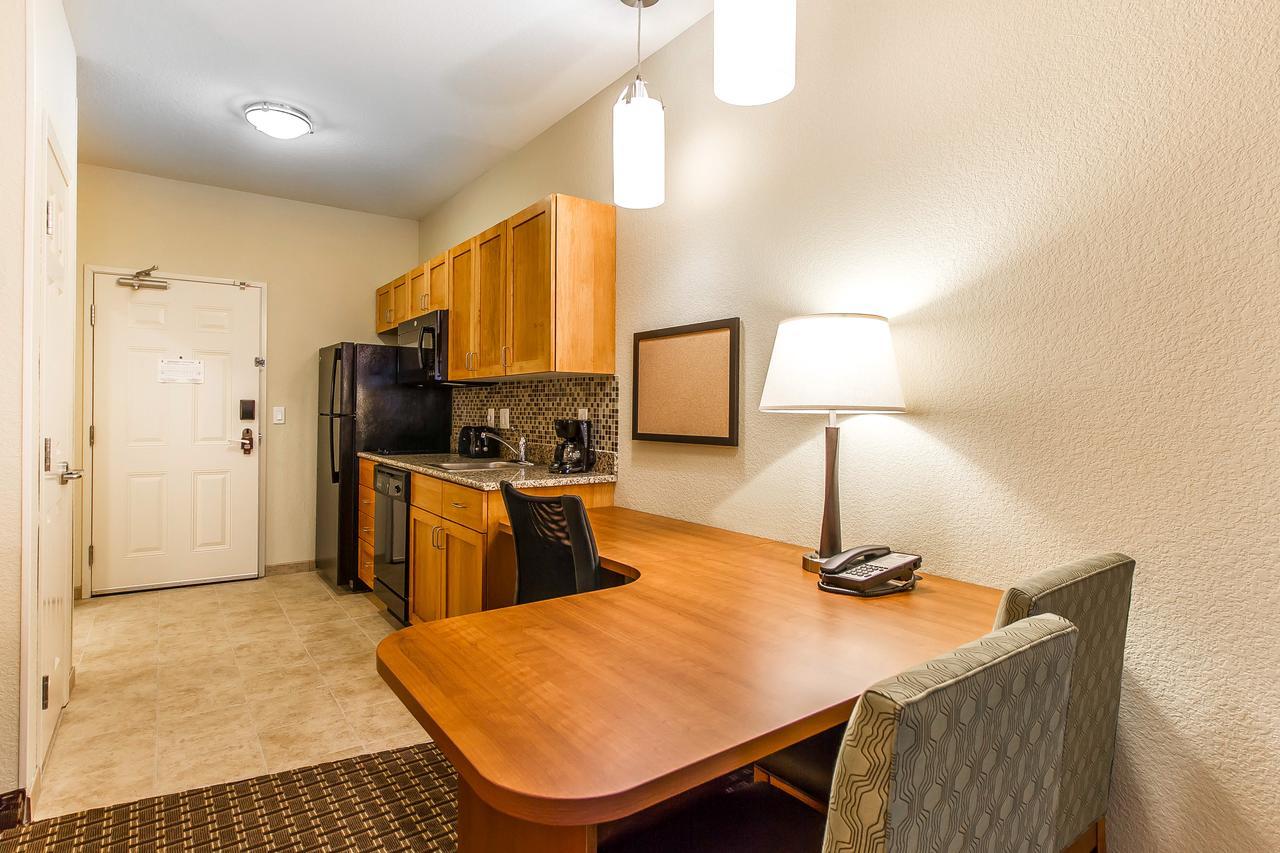 Mainstay Suites Stanley Bagian luar foto