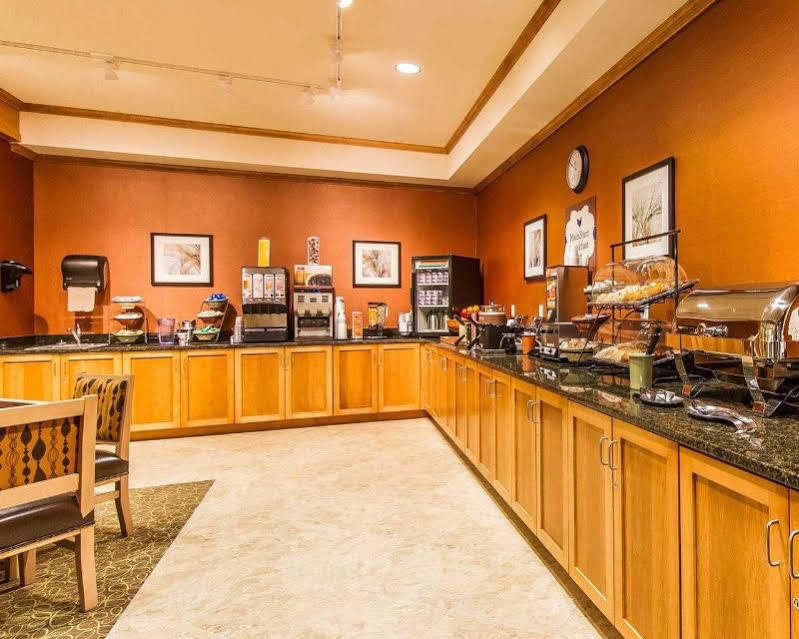 Mainstay Suites Stanley Bagian luar foto