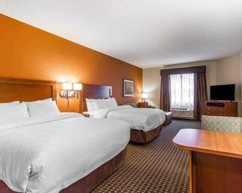 Mainstay Suites Stanley Bagian luar foto