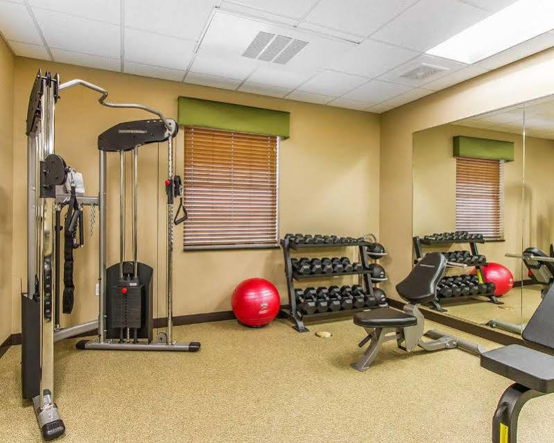 Mainstay Suites Stanley Bagian luar foto